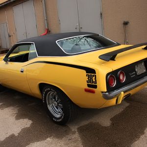 plymouth-cuda-03.jpg