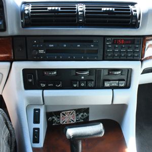 bmw-750i-15.jpg