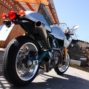 ducati-02.jpg