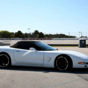 corvette-c5-01.jpg